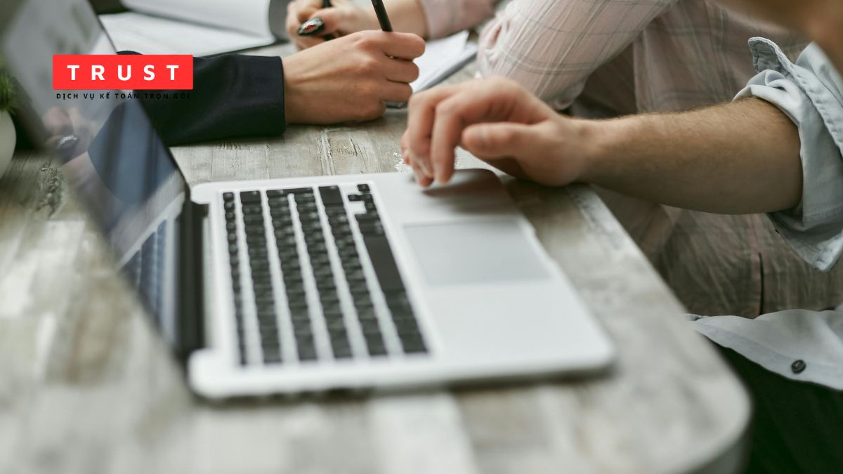 Cách xử lý hồ sơ khi doanh nghiệp bị truy thu thuế và phạt chậm nộp